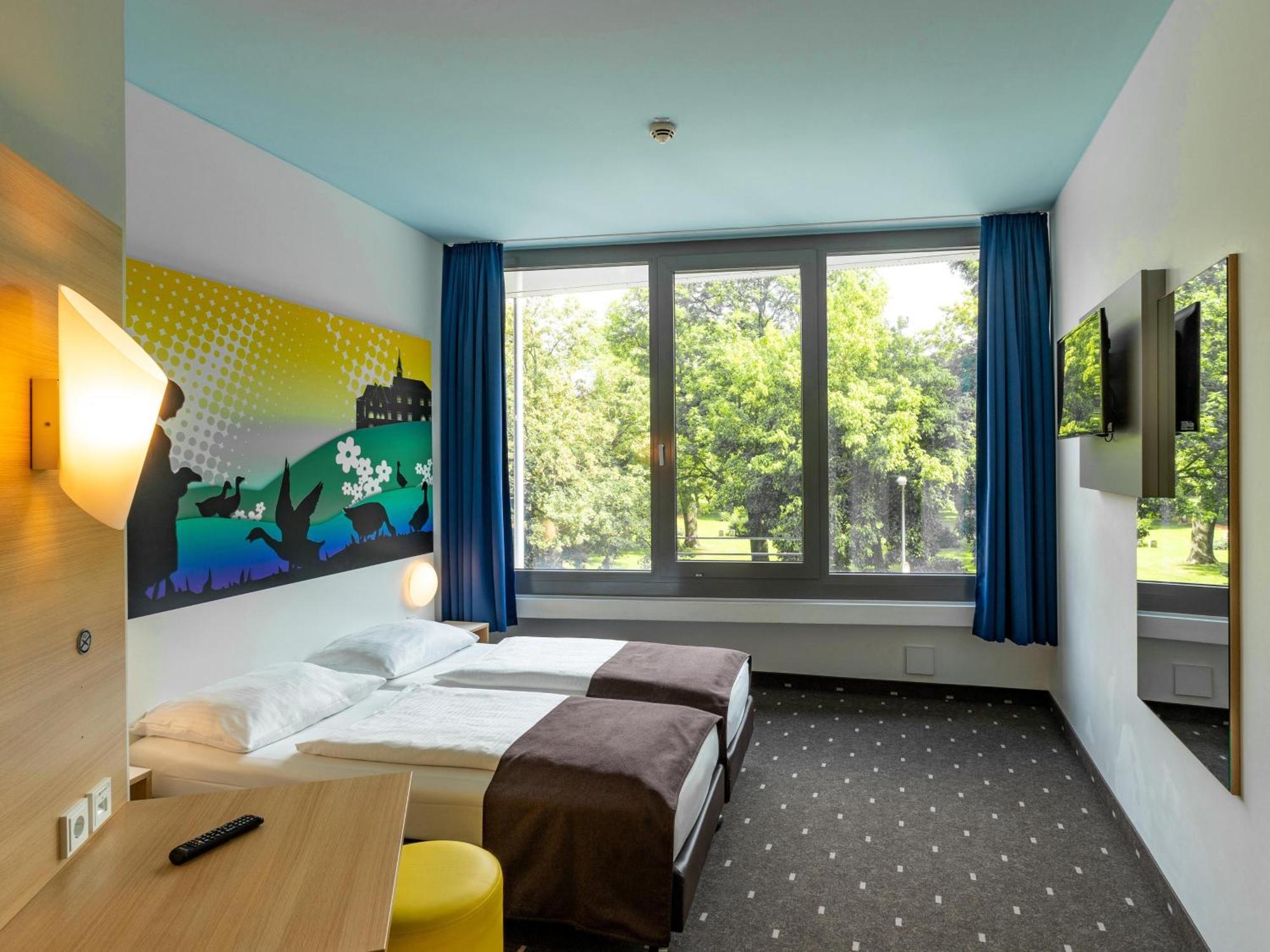 B&B Hotel Gottingen-City Екстер'єр фото